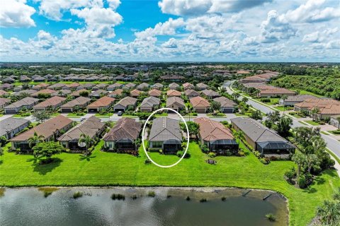Villa ou maison à vendre à Sarasota, Floride: 3 chambres, 178.93 m2 № 2306054 - photo 4