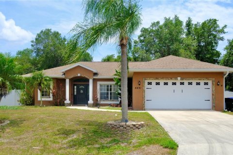 Villa ou maison à North Port, Floride 3 chambres, 143.16 m2 № 2098312