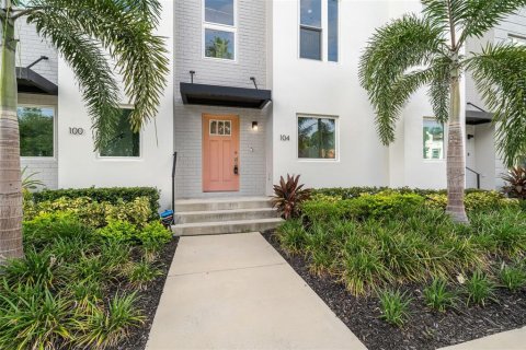 Adosado en alquiler en Saint Petersburg, Florida, 2 dormitorios, 160.16 m2 № 1881254 - foto 2