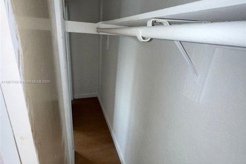 Condominio en alquiler en North Miami, Florida, 1 dormitorio, 72.19 m2 № 1871506 - foto 14