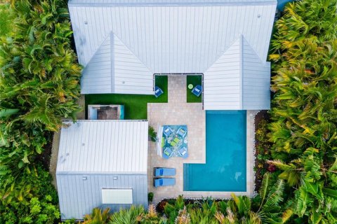 House in Anna Maria, Florida 4 bedrooms, 187.66 sq.m. № 2122877 - photo 5