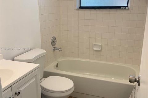 Снять в аренду кондоминиум в Пемброк-Пайнс, Флорида 2 спальни, 70.05м2, № 2050731 - фото 17