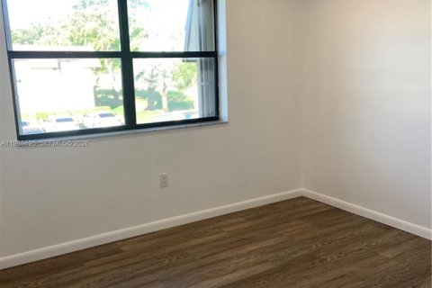 Снять в аренду кондоминиум в Пемброк-Пайнс, Флорида 2 спальни, 70.05м2, № 2050731 - фото 14