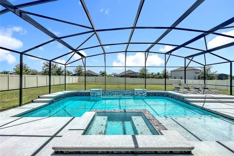 House in Orlando, Florida 4 bedrooms, 365.2 sq.m. № 1832561 - photo 13
