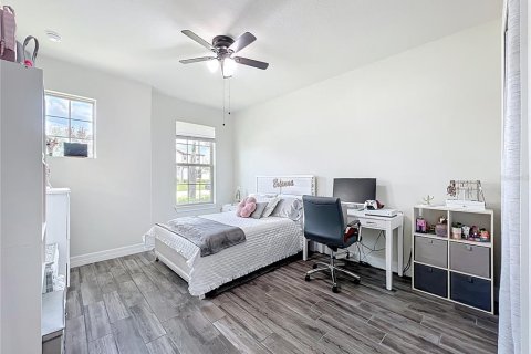 House in Orlando, Florida 4 bedrooms, 365.2 sq.m. № 1832561 - photo 28