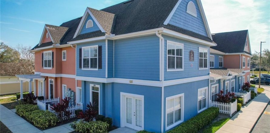 Condominio en Kissimmee, Florida, 4 dormitorios  № 1791862