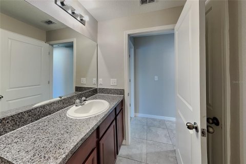 Villa ou maison à louer à Wimauma, Floride: 4 chambres, 179.95 m2 № 2416414 - photo 15