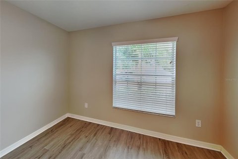 Villa ou maison à louer à Wimauma, Floride: 4 chambres, 179.95 m2 № 2416414 - photo 11