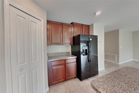 Villa ou maison à louer à Wimauma, Floride: 4 chambres, 179.95 m2 № 2416414 - photo 5