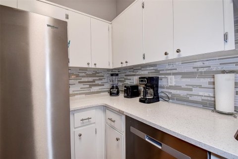 Casa en venta en Palm Harbor, Florida, 2 dormitorios, 107.02 m2 № 1912816 - foto 18
