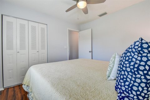 House in Palm Harbor, Florida 2 bedrooms, 107.02 sq.m. № 1912816 - photo 22