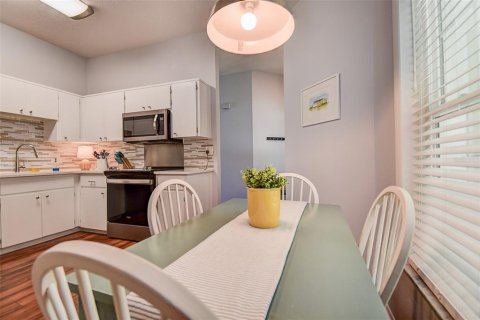 House in Palm Harbor, Florida 2 bedrooms, 107.02 sq.m. № 1912816 - photo 19