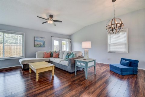 House in Palm Harbor, Florida 2 bedrooms, 107.02 sq.m. № 1912816 - photo 4