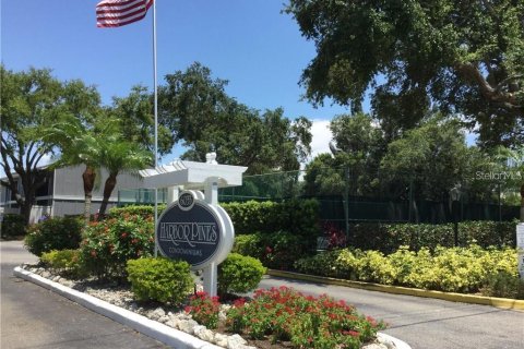 Condo in Bradenton, Florida, 2 bedrooms  № 1901835 - photo 23