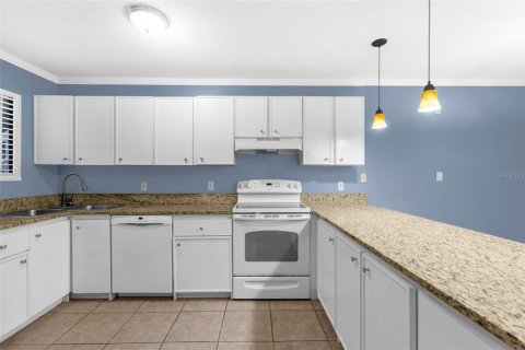 Condo in Bradenton, Florida, 2 bedrooms  № 1901835 - photo 3