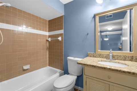 Condo in Bradenton, Florida, 2 bedrooms  № 1901835 - photo 15