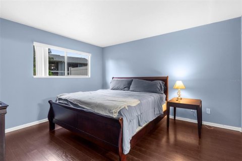 Condo in Bradenton, Florida, 2 bedrooms  № 1901835 - photo 11