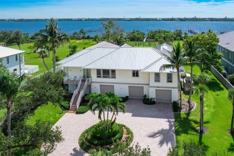 Casa en Englewood, Florida 4 dormitorios, 439.33 m2 № 2362649