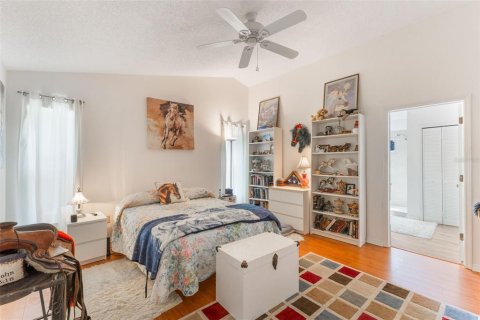 House in DeBary, Florida 3 bedrooms, 174.93 sq.m. № 1767408 - photo 13