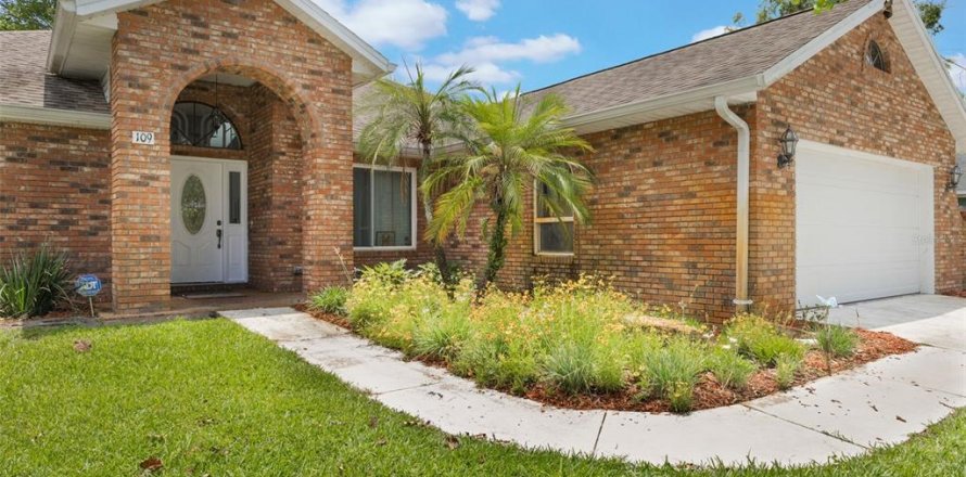 House in DeBary, Florida 3 bedrooms, 174.93 sq.m. № 1767408