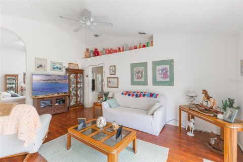House in DeBary, Florida 3 bedrooms, 174.93 sq.m. № 1767408 - photo 5