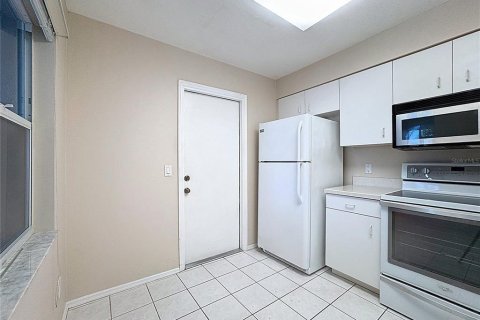 Villa ou maison à vendre à Venice, Floride: 2 chambres, 95.32 m2 № 1914825 - photo 19