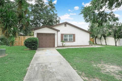 House in Bartow, Florida 3 bedrooms, 120.22 sq.m. № 2258587