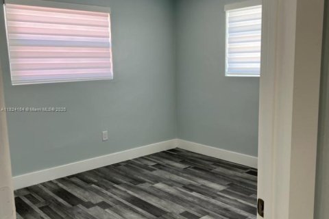Villa ou maison à vendre à Miami, Floride: 4 chambres, 141.3 m2 № 1791002 - photo 15