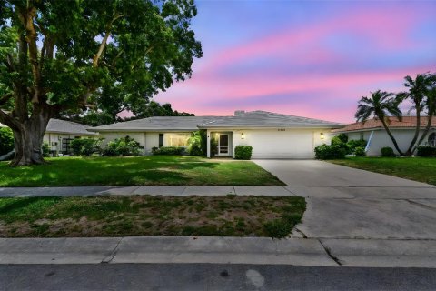 Casa en venta en Sarasota, Florida, 3 dormitorios, 167.32 m2 № 1794008 - foto 1