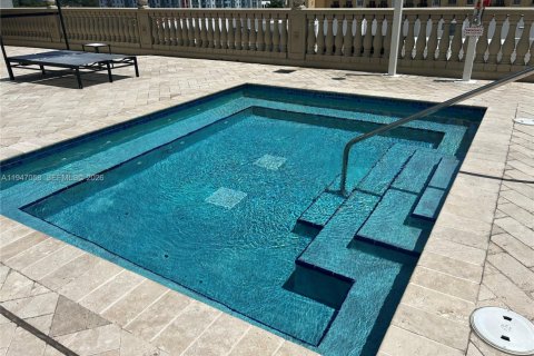 Condo in Coral Gables, Florida, 2 bedrooms  № 2003242 - photo 22