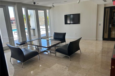 Condo in Coral Gables, Florida, 2 bedrooms  № 2003242 - photo 23