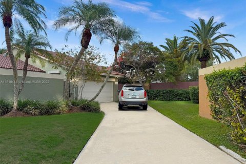 Casa en venta en Miami, Florida, 3 dormitorios, 143.16 m2 № 1756200 - foto 3