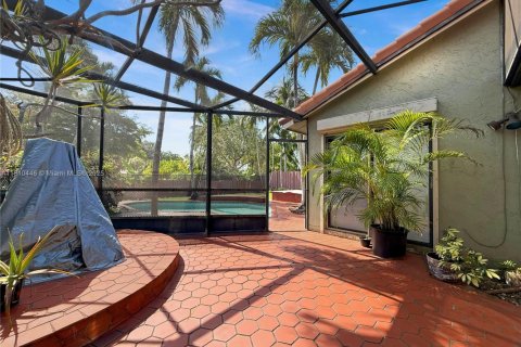 Casa en venta en Miami, Florida, 3 dormitorios, 143.16 m2 № 1756200 - foto 6