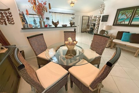 Casa en venta en Miami, Florida, 3 dormitorios, 143.16 m2 № 1756200 - foto 15