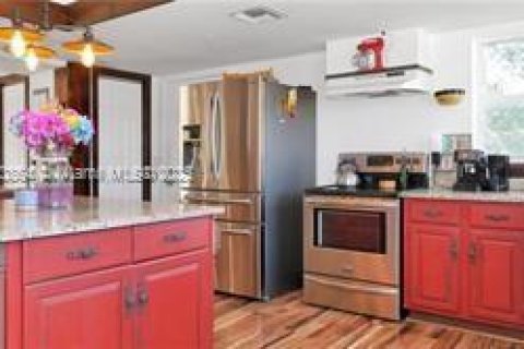 House in Fort Myers, Florida 6 bedrooms, 313.17 sq.m. № 1954690 - photo 18