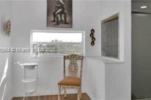 House in Fort Myers, Florida 6 bedrooms, 313.17 sq.m. № 1954690 - photo 15