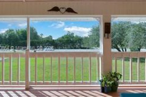 House in Fort Myers, Florida 6 bedrooms, 313.17 sq.m. № 1954690 - photo 11