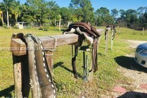 House in Fort Myers, Florida 6 bedrooms, 313.17 sq.m. № 1954690 - photo 24