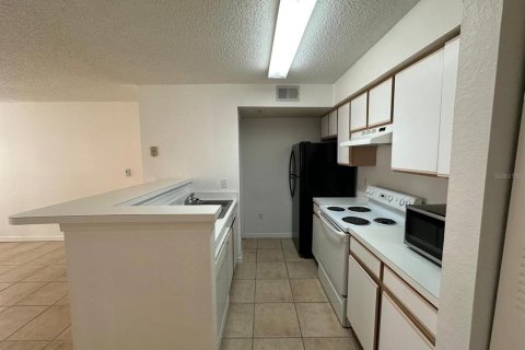 Condo in Kissimmee, Florida, 1 bedroom  № 1900272 - photo 4