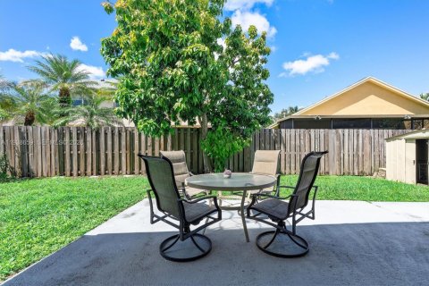 Villa ou maison à louer à Sunrise, Floride: 4 chambres, 149.57 m2 № 1996870 - photo 30