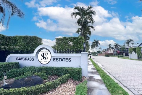 Villa ou maison à louer à Sunrise, Floride: 4 chambres, 149.57 m2 № 1996870 - photo 2