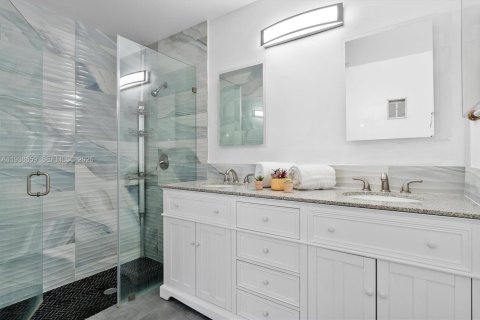 Villa ou maison à louer à Sunrise, Floride: 4 chambres, 149.57 m2 № 1996870 - photo 17