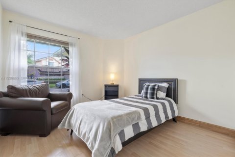 Villa ou maison à louer à Sunrise, Floride: 4 chambres, 149.57 m2 № 1996870 - photo 26