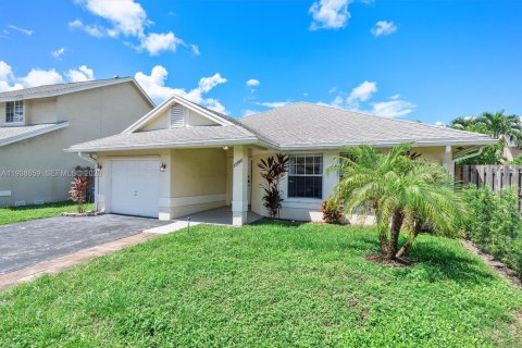 Villa ou maison à Sunrise, Floride 4 chambres, 149.57 m2 № 1996870