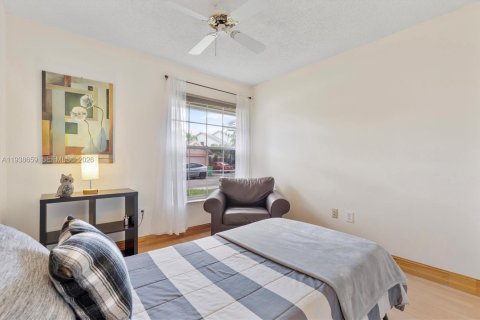 Villa ou maison à louer à Sunrise, Floride: 4 chambres, 149.57 m2 № 1996870 - photo 24