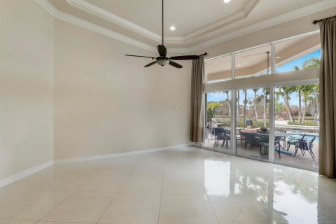 House in Jupiter, Florida 5 bedrooms, 390.19 sq.m. № 2260318 - photo 15