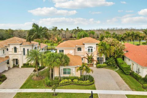 House in Jupiter, Florida 5 bedrooms, 390.19 sq.m. № 2260318 - photo 3