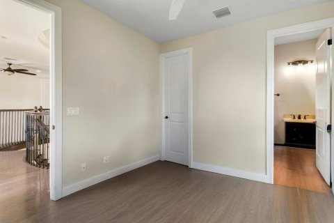 House in Jupiter, Florida 5 bedrooms, 390.19 sq.m. № 2260318 - photo 27
