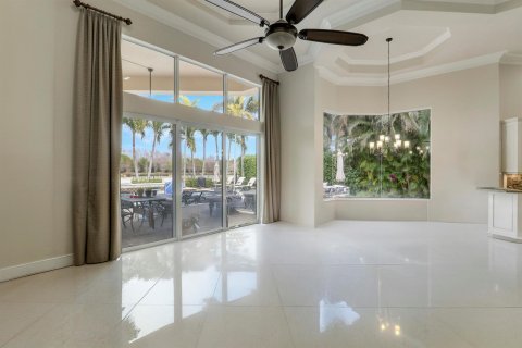 House in Jupiter, Florida 5 bedrooms, 390.19 sq.m. № 2260318 - photo 10