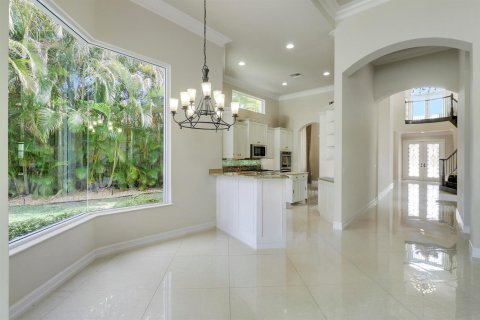 House in Jupiter, Florida 5 bedrooms, 390.19 sq.m. № 2260318 - photo 12
